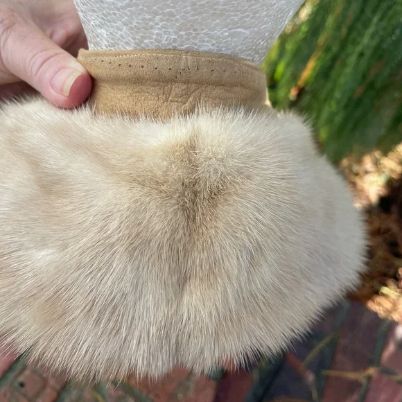 Mink Fur Collar Jazz Up A Coat For A Night Out - Picture 5 of 8